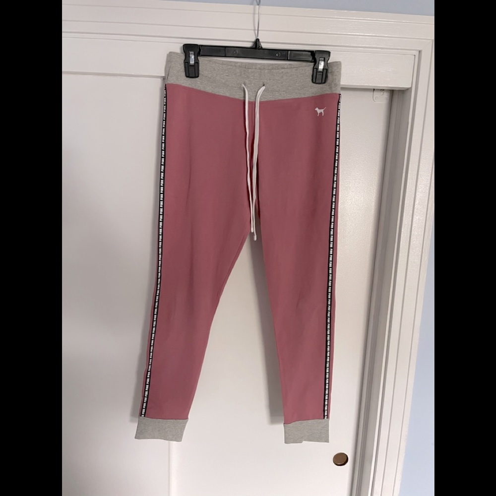 PINK Leggings